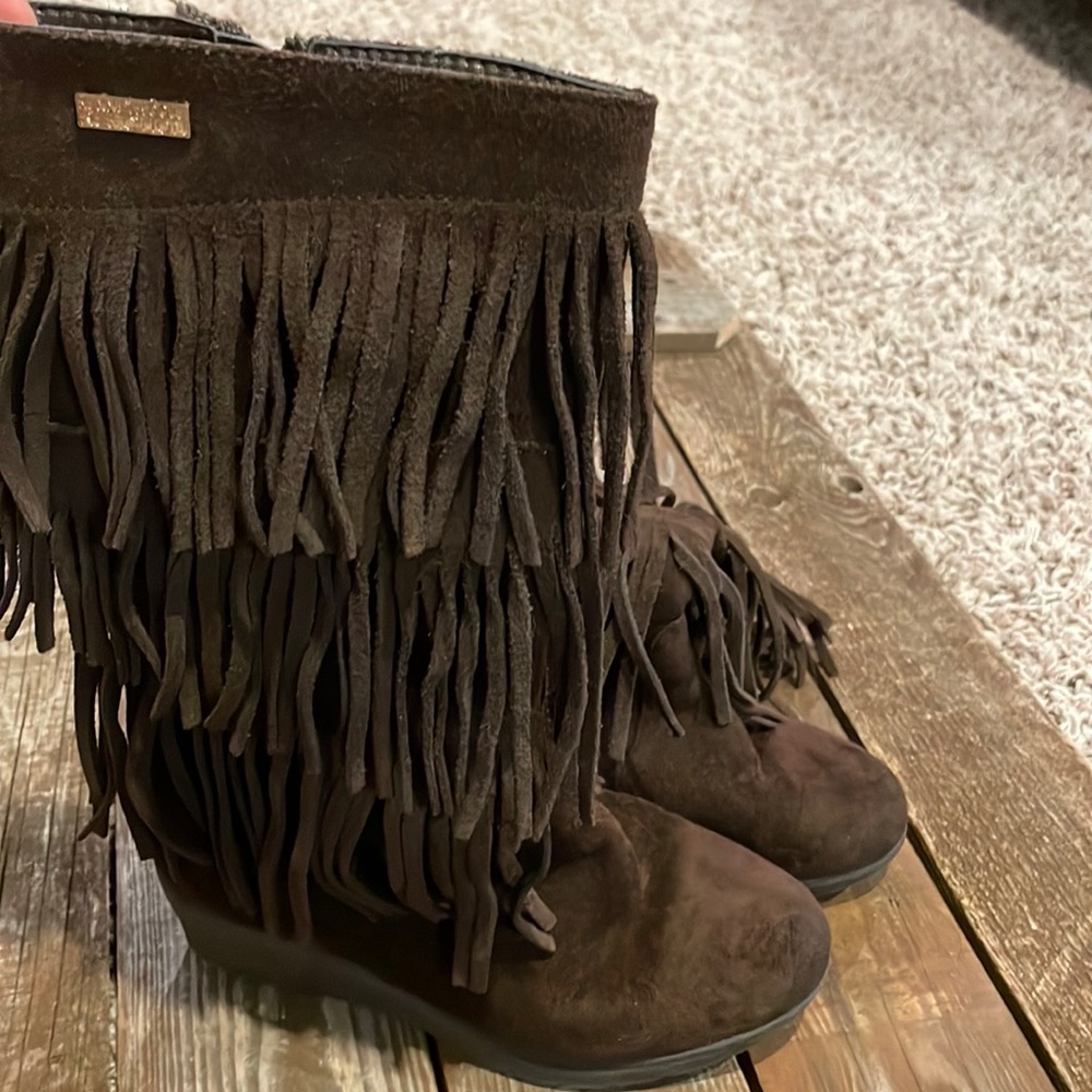 Kenneth Cole fringe boots